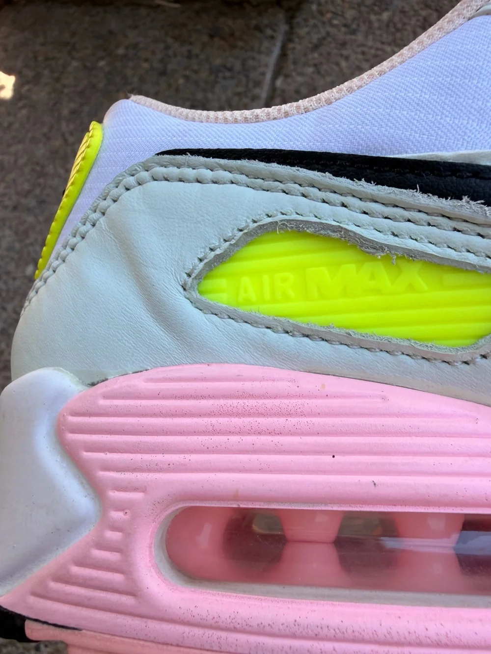 Women’s Nike Air Max 90
